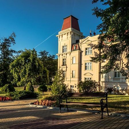 Bristol Vila Tereza Karlovy Vary Bagian luar foto